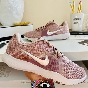 NWT Nike flex trainer premium